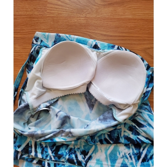 Club Ocean Ruffle Tankini - Picture 8 of 11